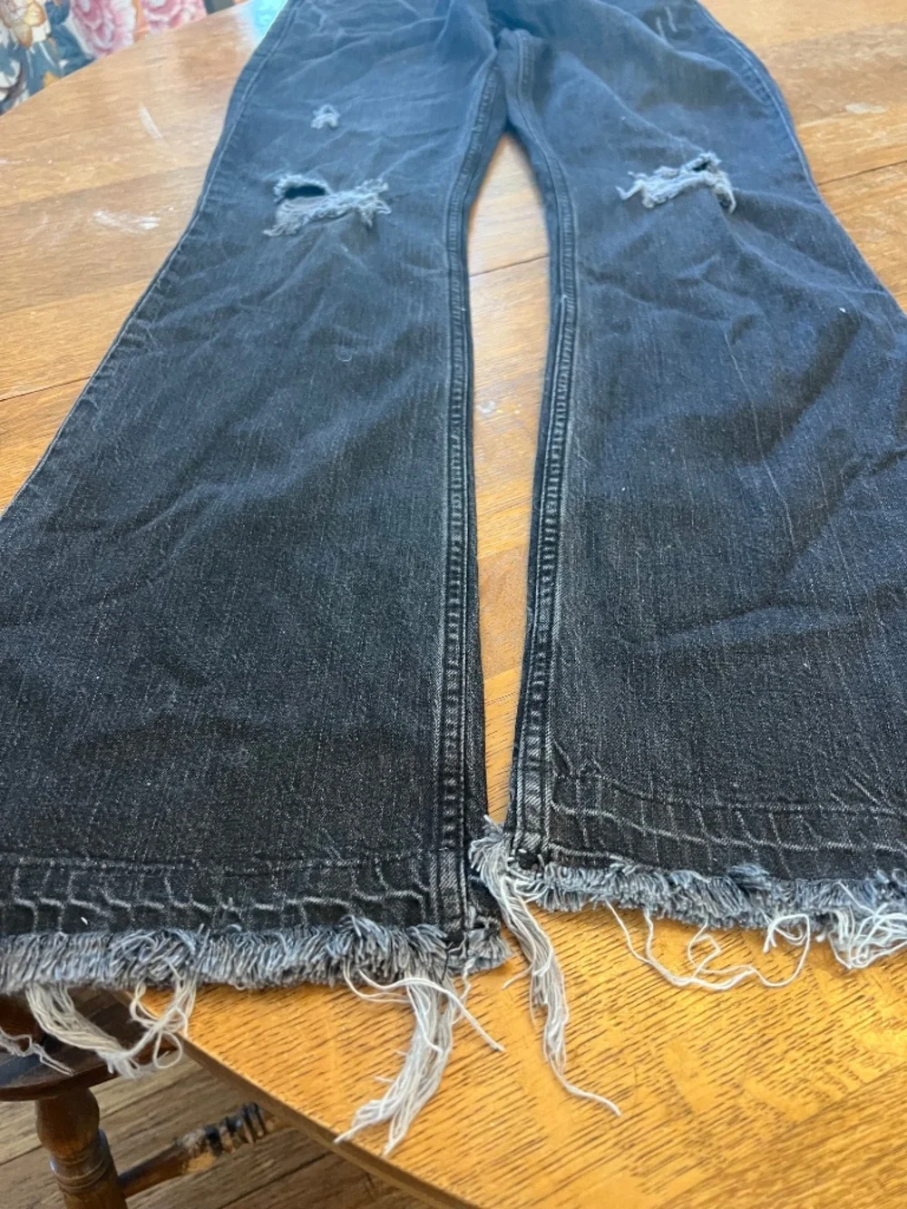Ladies Jeans - Picture 4 of 6